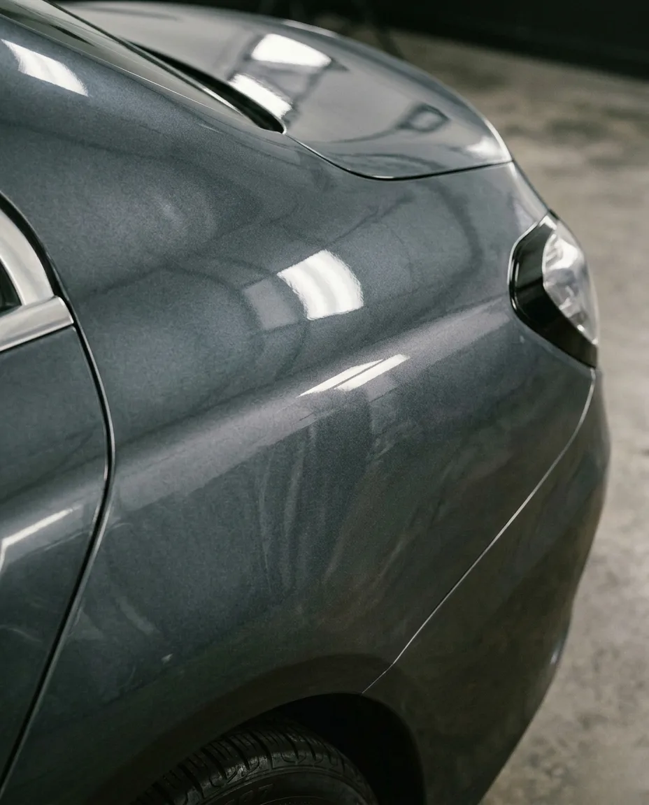 Swirl-marked paint → mirror-gloss correction — after